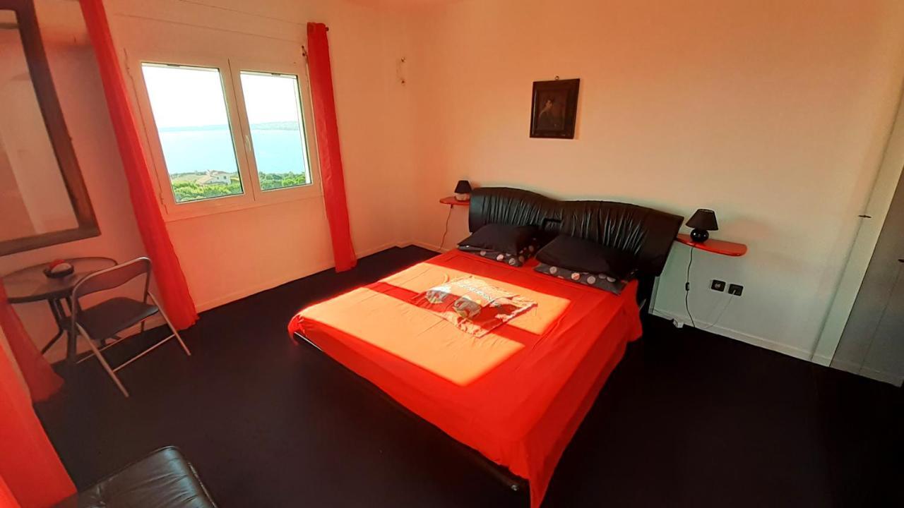 מת'וני Charly Point Villa מראה חיצוני תמונה