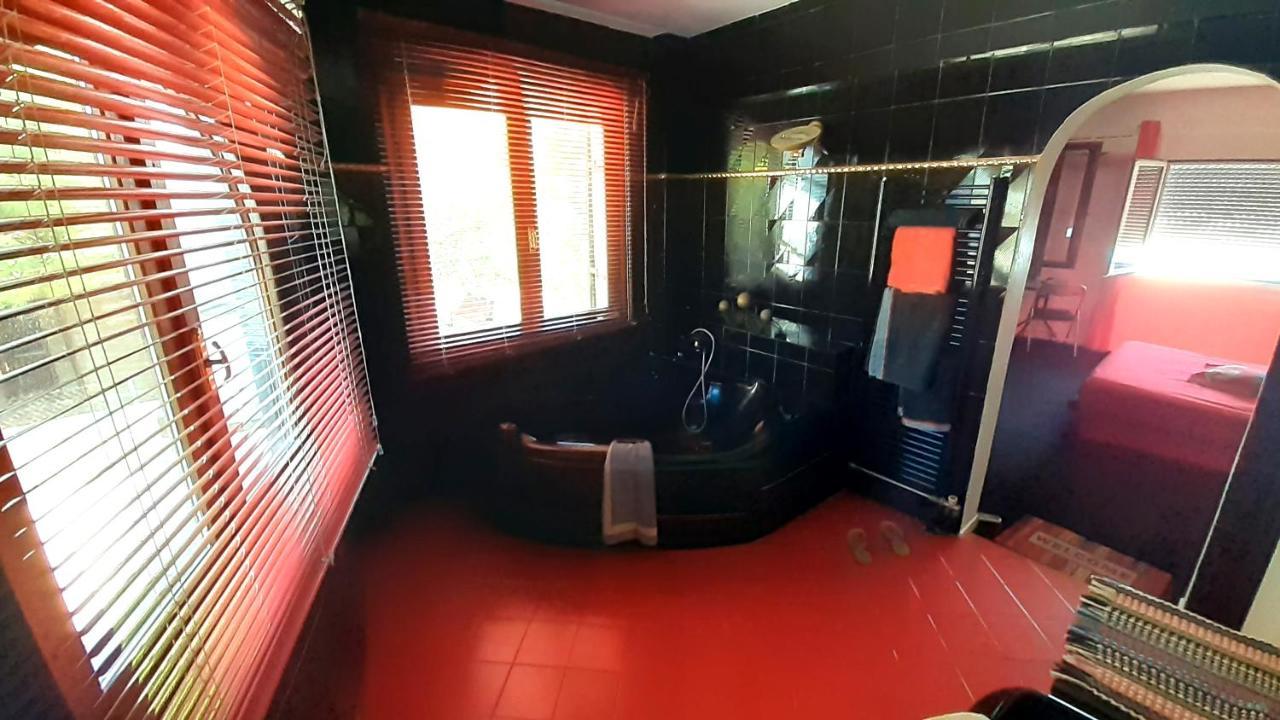 מת'וני Charly Point Villa מראה חיצוני תמונה